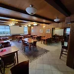 Lesni מלון 3*