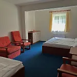 Lesni מלון 3*